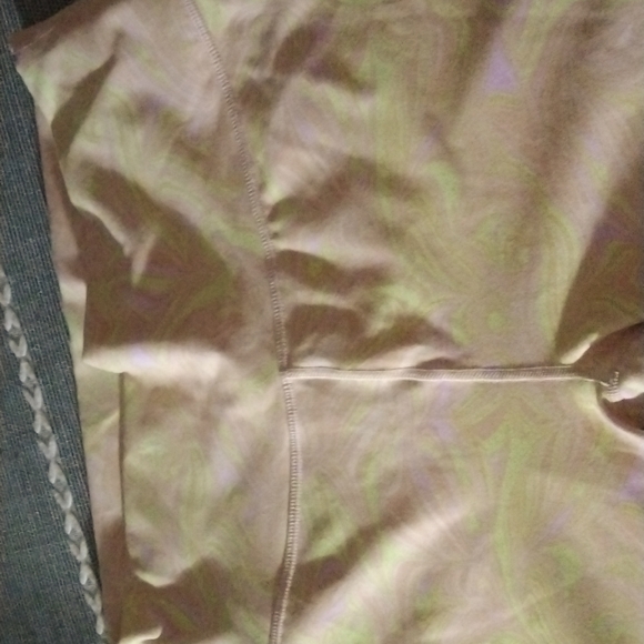 Capri Workout - Picture 3 of 4